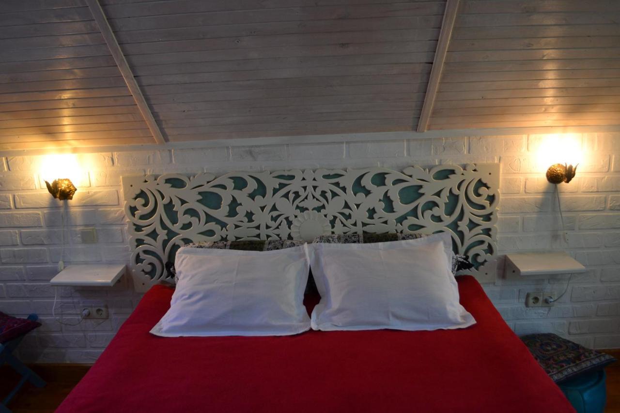 Romantic Guest House Камианец-Подилский Екстериор снимка
